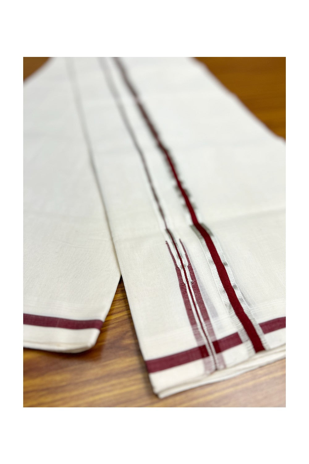 26% DISCOUNT!! KaithariKada HANDLOOM Unakkupaav Balaramapuram - 100% PURE Cotton Off White (Unbleached) - 100x100 Double Mundu/Dhoti - 1.5cm  Chutty Puliyilakkara Silver Kasavu Maroon Kara-231